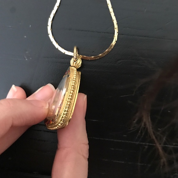 Gold Buddha Pendant with gold chain - Picture 3 of 4